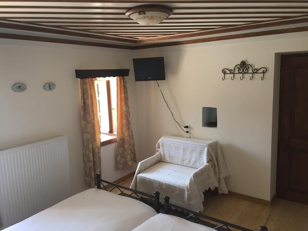 Elafotopos Hotel Bagian luar foto